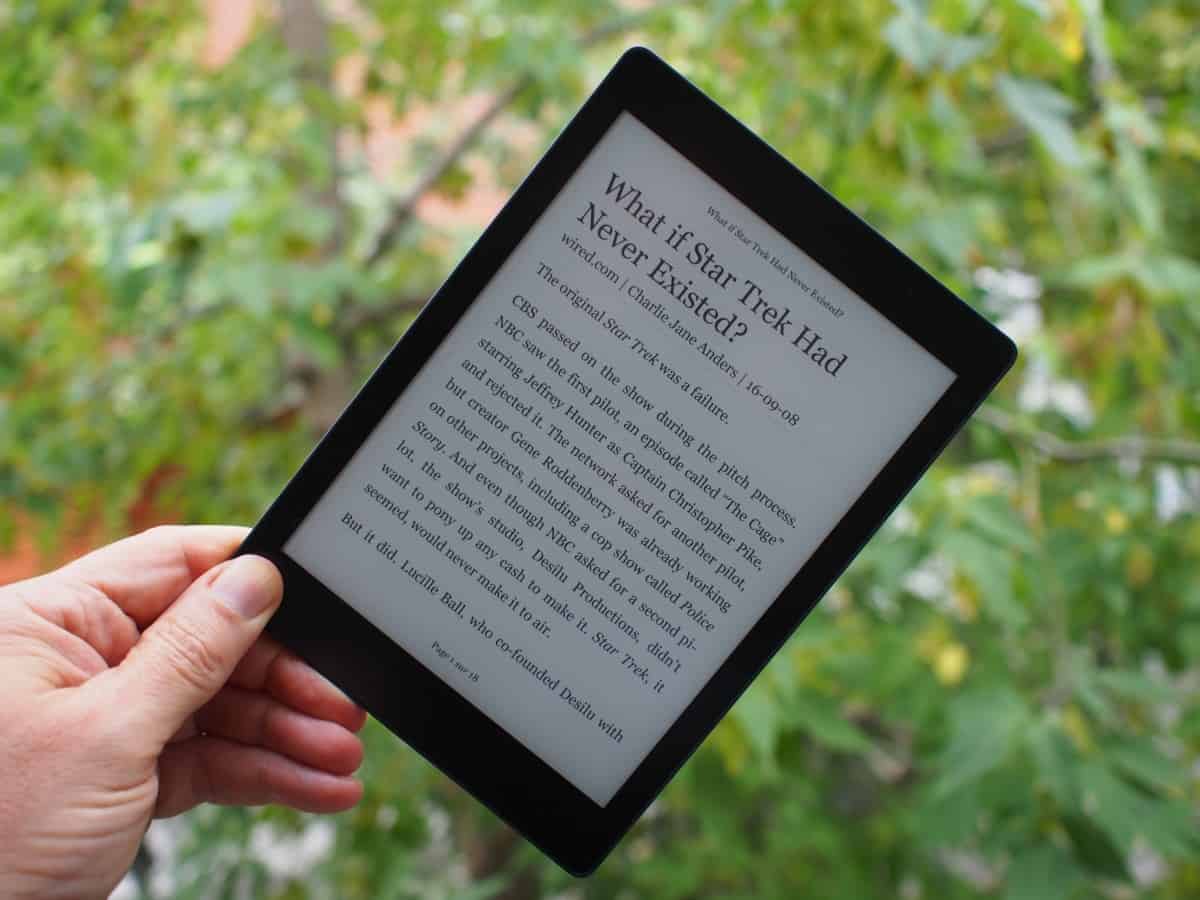 Aura One VS Kindle Oasis liseuse comparaison taille