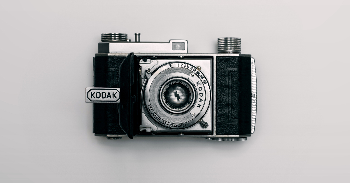 Vieil appareil photo argentique kodak